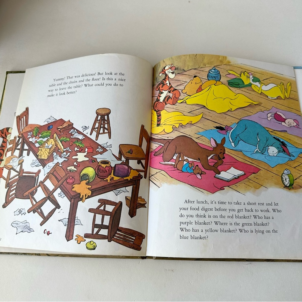 Disneys Winnie The Pooh Vintage Book and Kellogg’s Mini Bean Rabbit - Picture 8 of 13